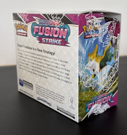 Pokemon - SLIGHTLY DAMAGED - SWSH Fusion Strike - Booster Box - 0% VAT GVMS