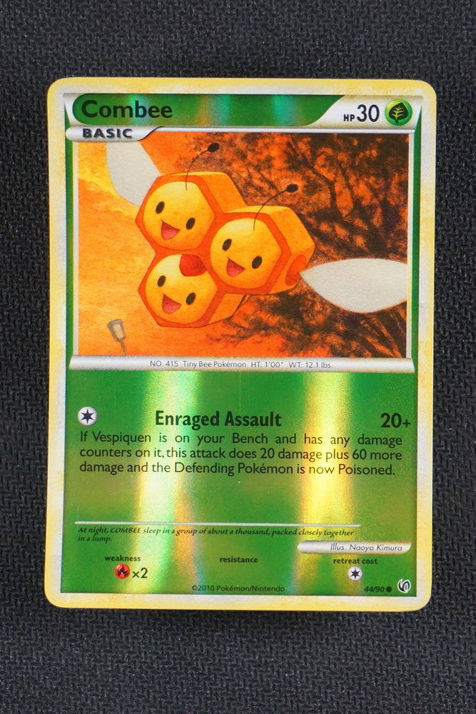 Combee 44/90 - HGSS Undaunted - Reverse Holo Combee 44/90 - HGSS Undaunted - Reverse Holo